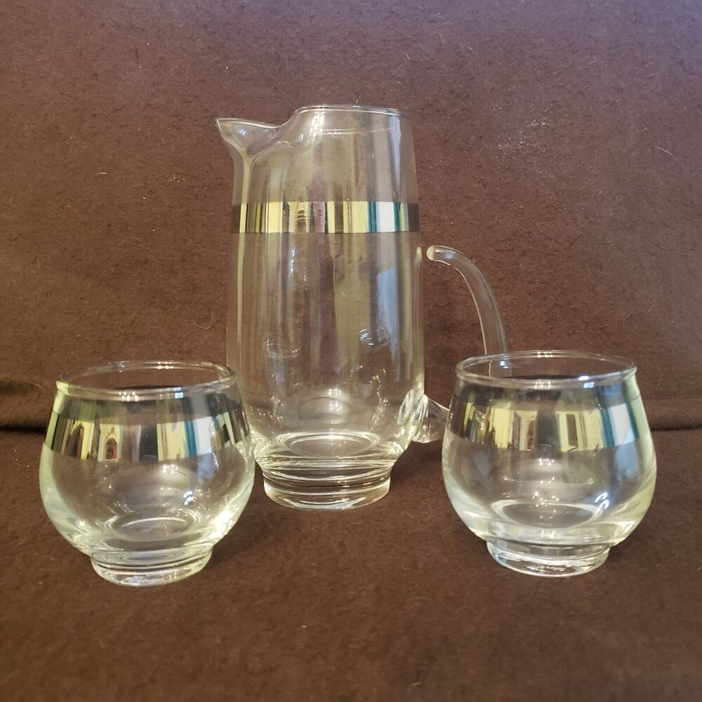 Small Libbey Mid Century Silver Stripe Glass Pitcher‎ With 2 Glasses